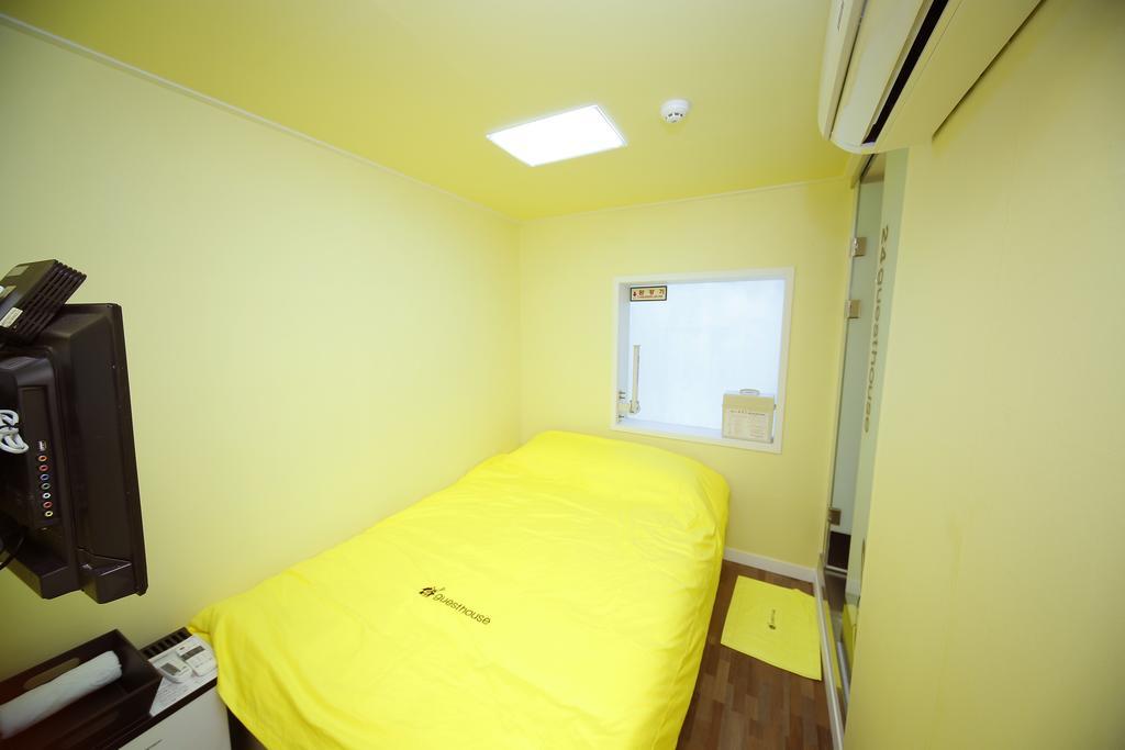 24 Guesthouse Sinchon Avenue Seul Pokój zdjęcie